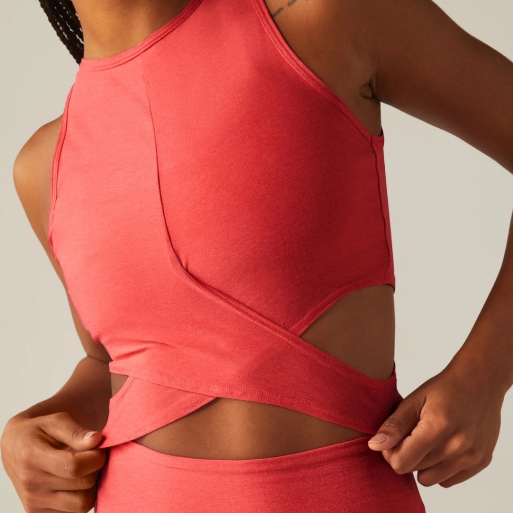 Beyond Yoga Stylish Coral Cutout Tank Top NWT - Picture 3 of 9